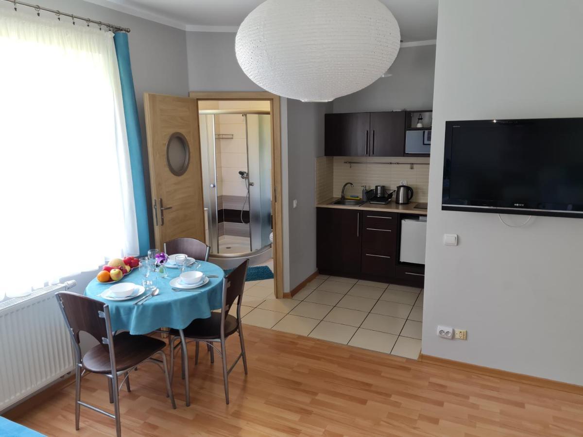 Bela - Pokoje Z Aneksami I Apartamenty Kołobrzeg Exterior foto