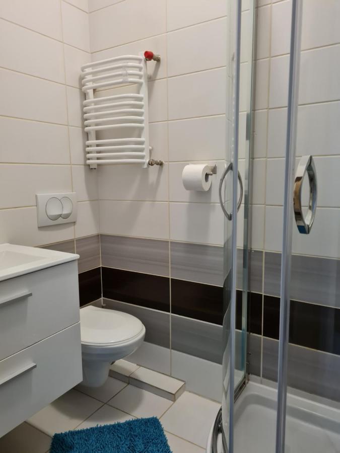 Bela - Pokoje Z Aneksami I Apartamenty Kołobrzeg Exterior foto