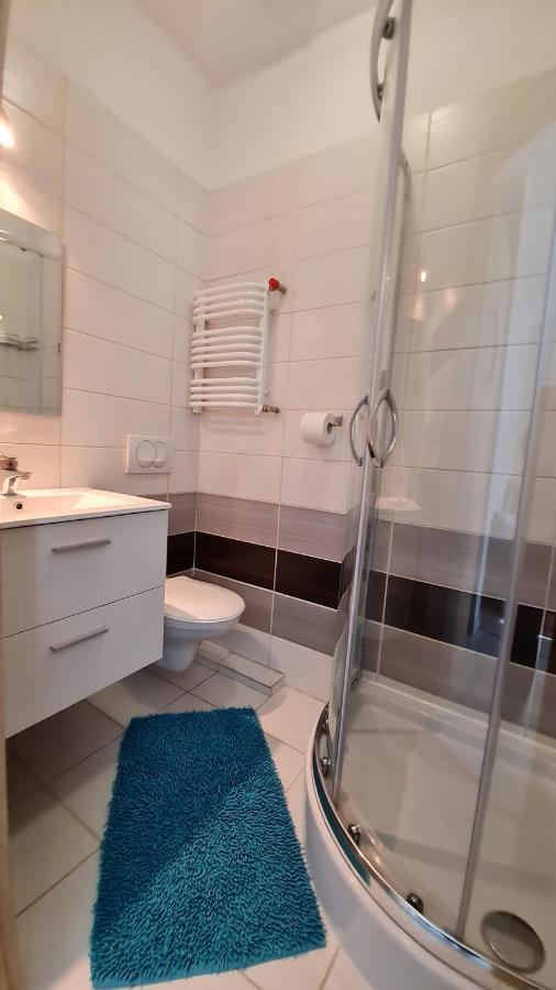 Bela - Pokoje Z Aneksami I Apartamenty Kołobrzeg Exterior foto