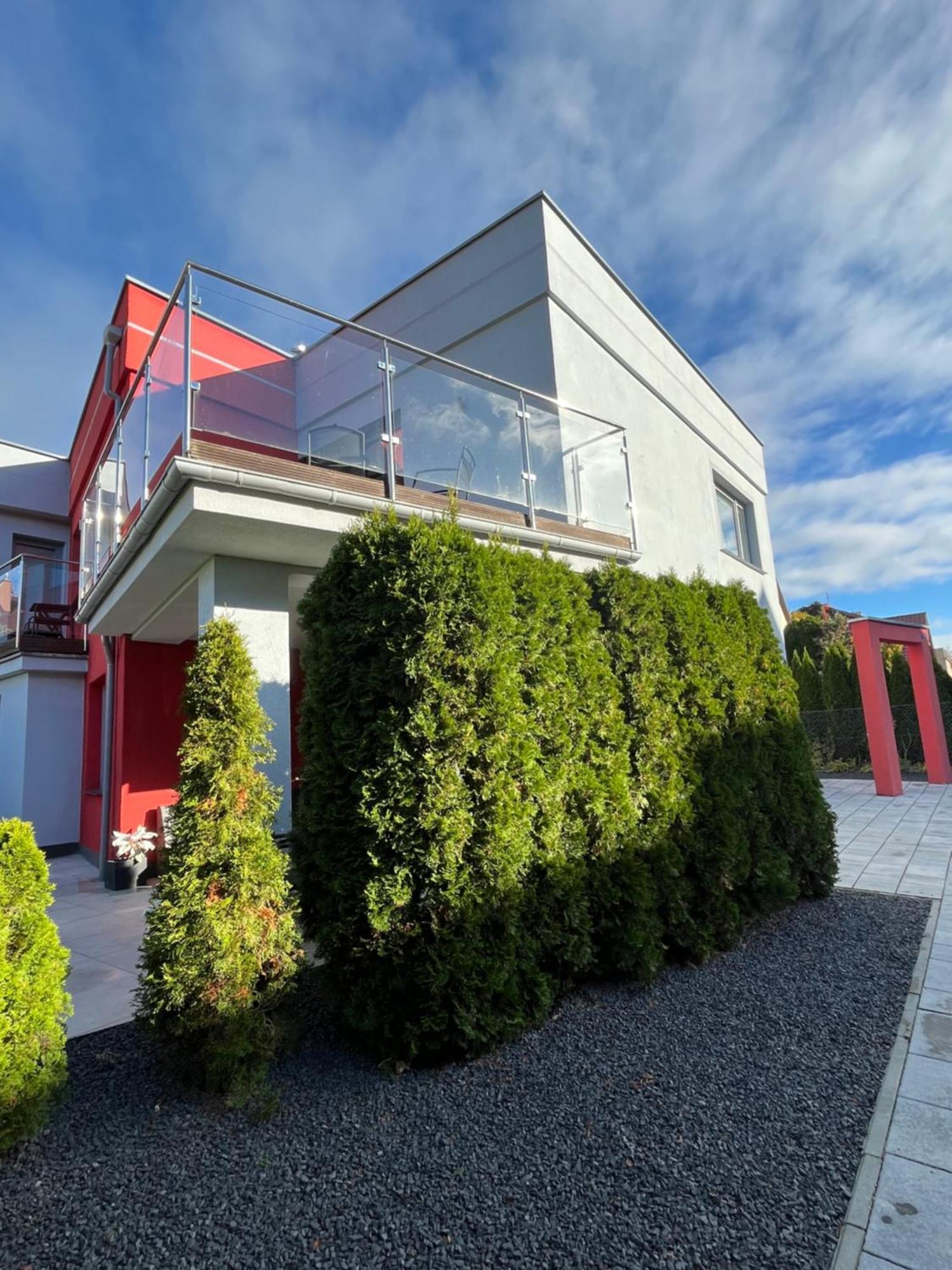 Bela - Pokoje Z Aneksami I Apartamenty Kołobrzeg Exterior foto